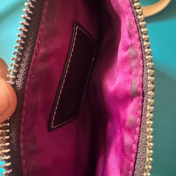 Coach cross body purse - Picture 4 of 8